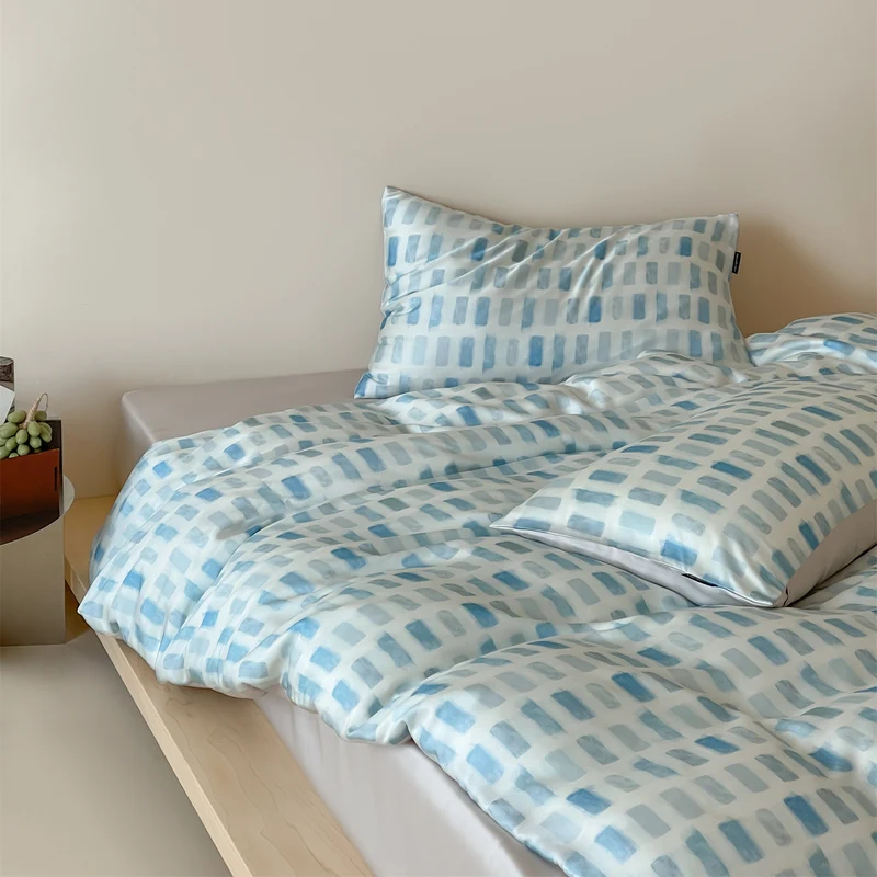 Luxuriöses Satin-Bettwäsche-Set mit floralem Aquarellprint, Volantkanten und Wendefunktion