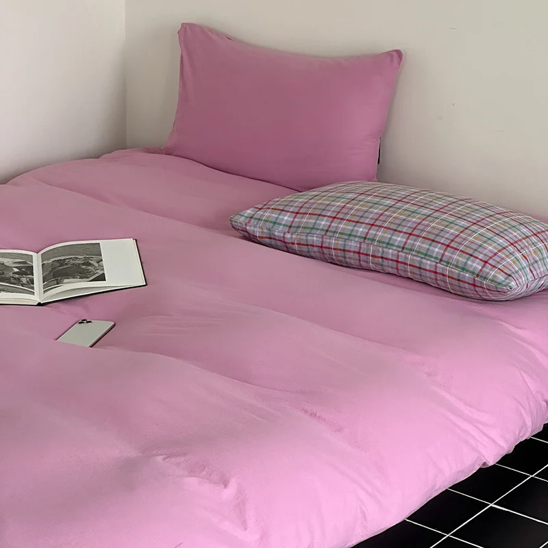 Minimalistisches Makosatin-Bettwäscheset mit extra-weicher Oberfläche und pflegeleichter Webung