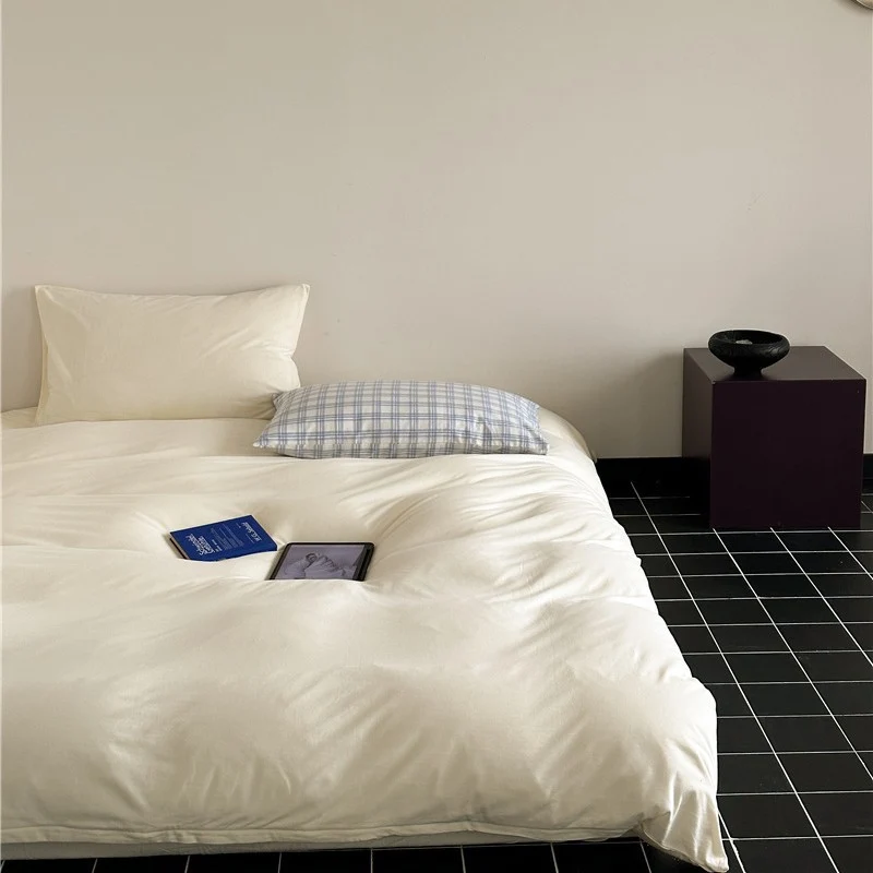 Minimalistisches Makosatin-Bettwäscheset mit extra-weicher Oberfläche und pflegeleichter Webung
