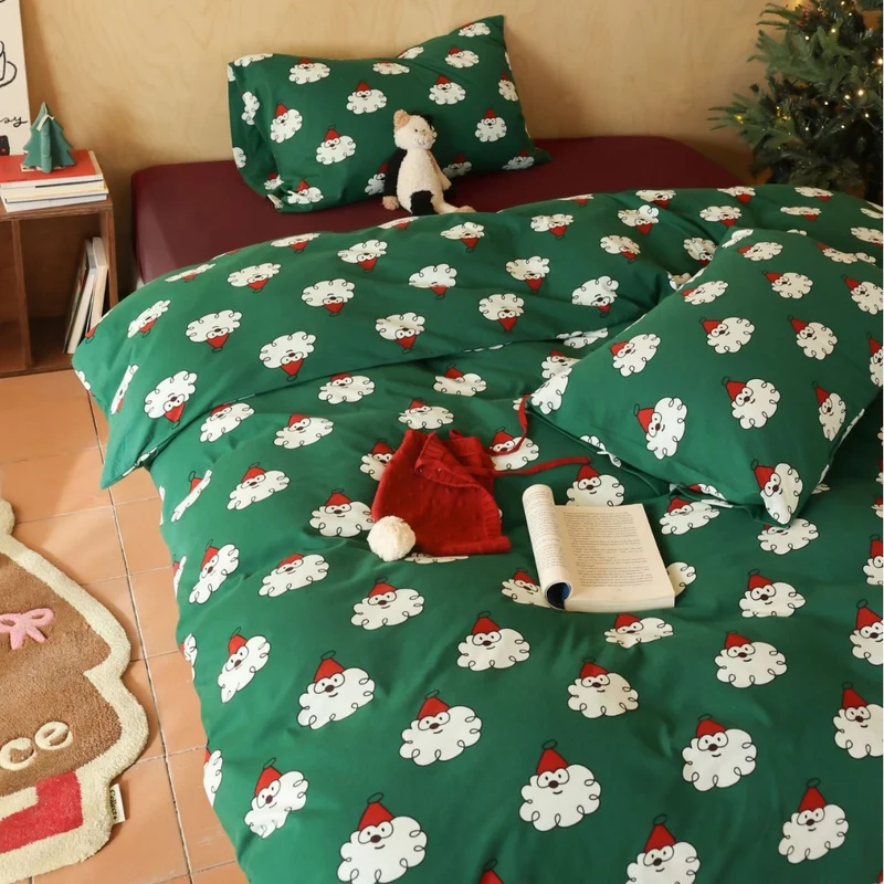 Kinder-Bettwäsche-Garnitur mit weichem Perkal und niedlichem Weihnachts-Schaf-Alloverdruck