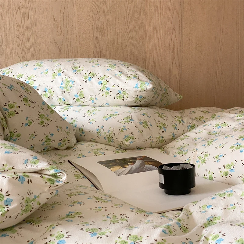 Bettwäsche-Set aus Baumwolle mit zartem botanischem Print