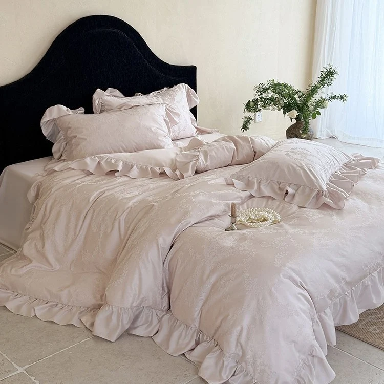 Elegantes Bettwäscheset mit Jacquard-Blumenmuster, Volant und weichem Baumwollsatin
