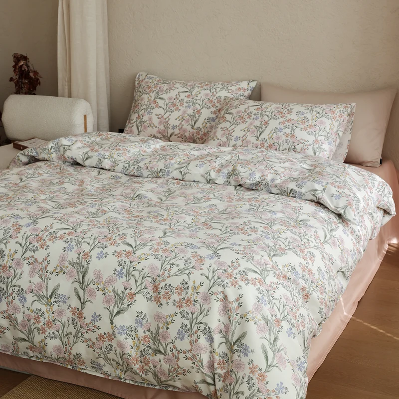 Baumwollsatin-Bettwäschegarnitur mit feinem Aquarell-Blumenmuster und weichem Griff