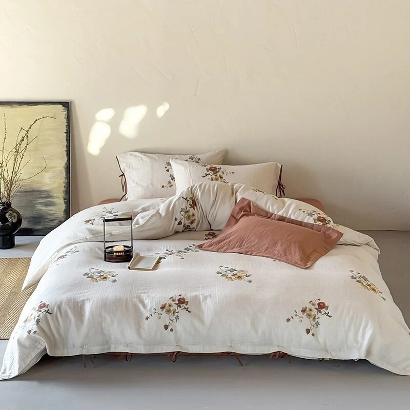 Luxuriöses Baumwollsatin-Bettwäsche-Set mit floralem Muster und Hotelverschluss