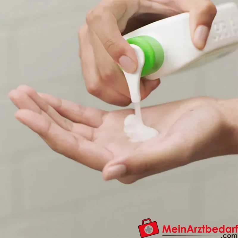 CeraVe Feuchtigkeitsspendende Reinigungslotion mit Hyaluronsäure und 3 Ceramiden nicht-schaumend Gesicht & Körper 236 ml